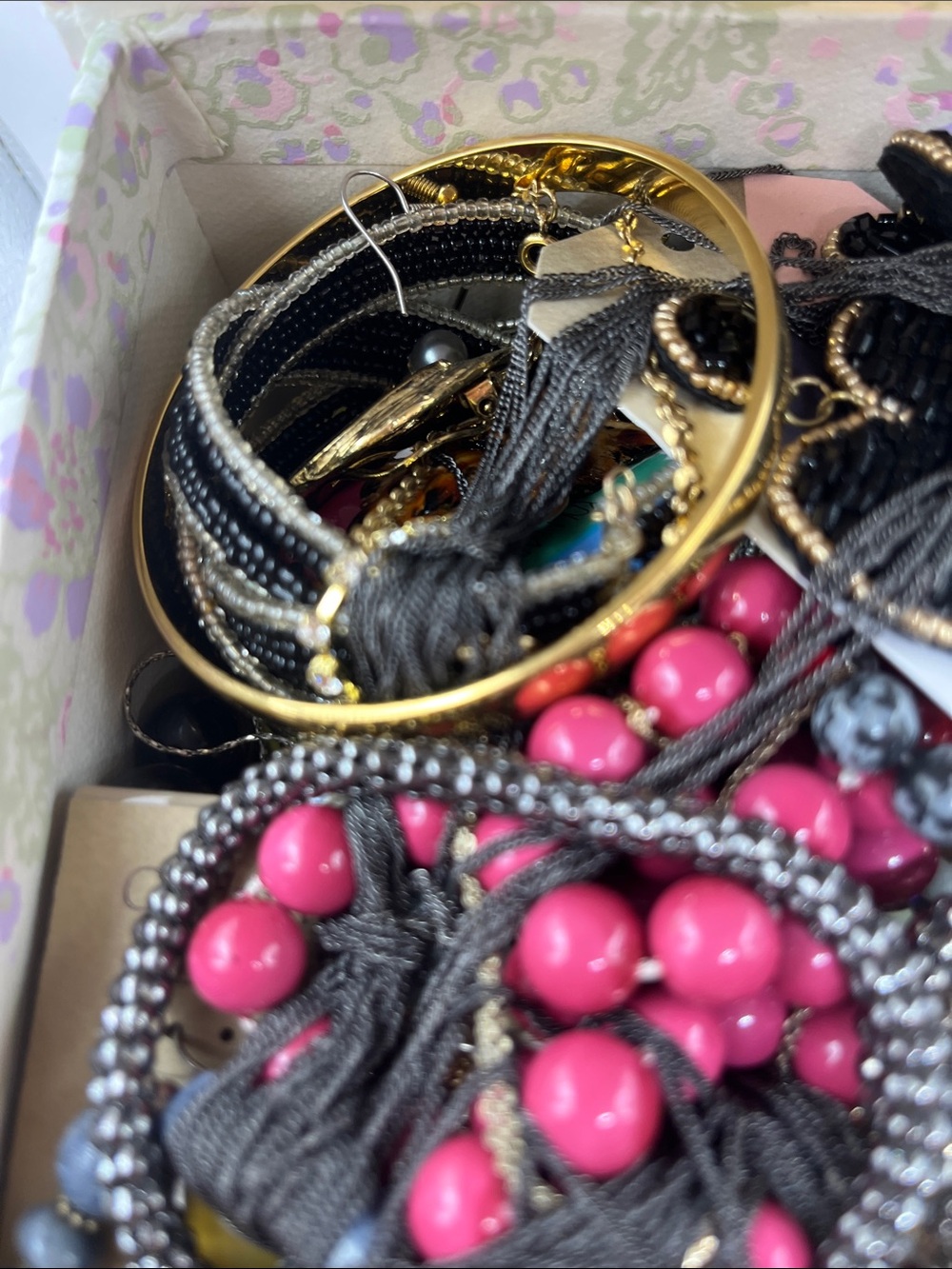 Mystery Jewelry & Keepsake Box 50 pieces 5 lbs - Picture 7 of 9